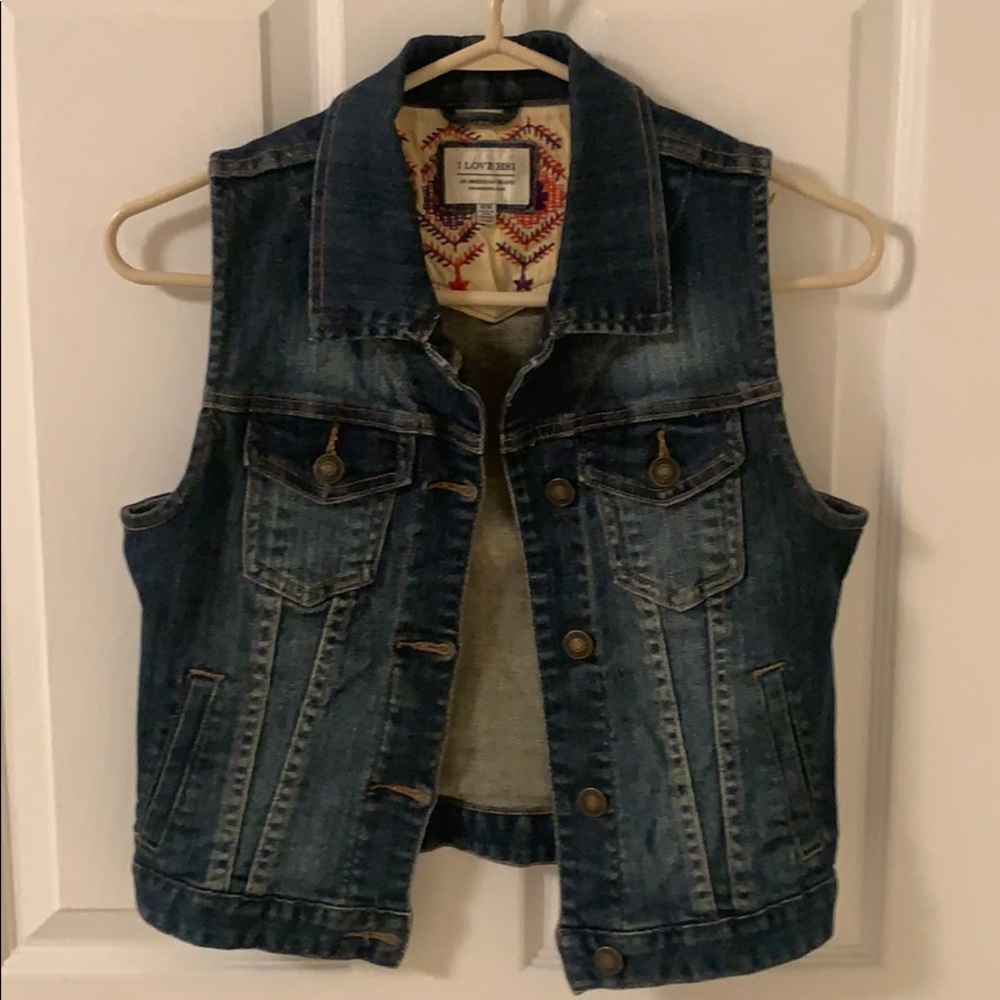 Cropped denim vest